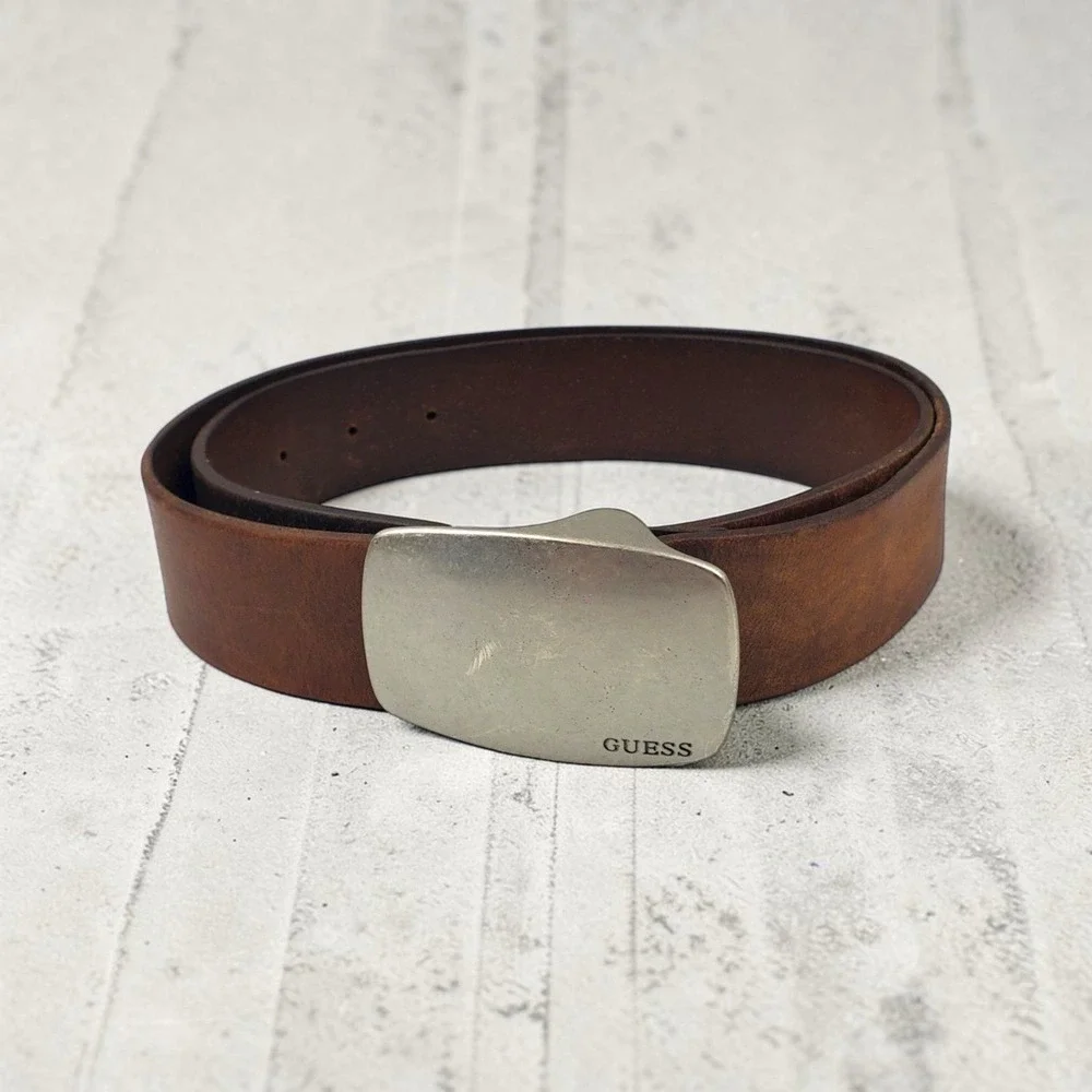 Guess Mens Brown Leather Belt Silver Plaque Buckle Distressed Rugged Vintage